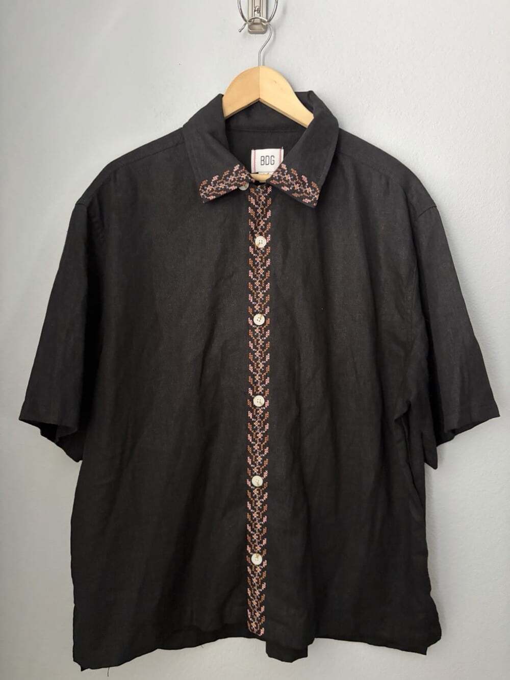 BDG Urban Outfitters Black Embroidered Short Sleeve Button Down Shirt Sz: Large